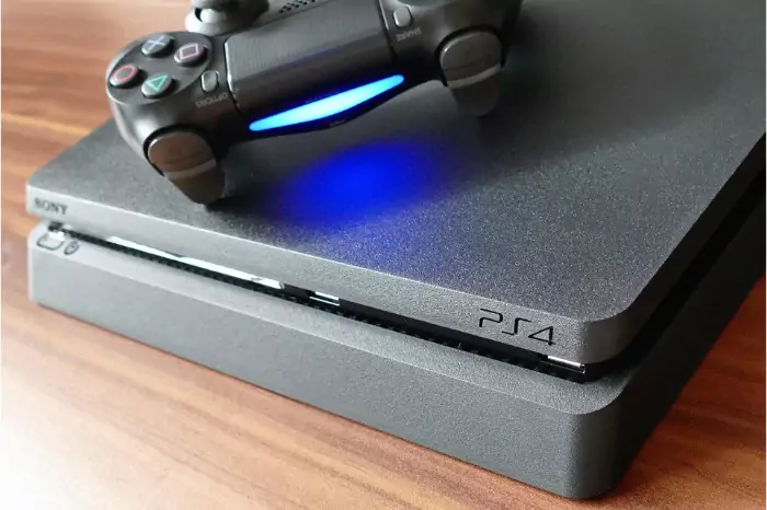 why is the PS4 so Complex